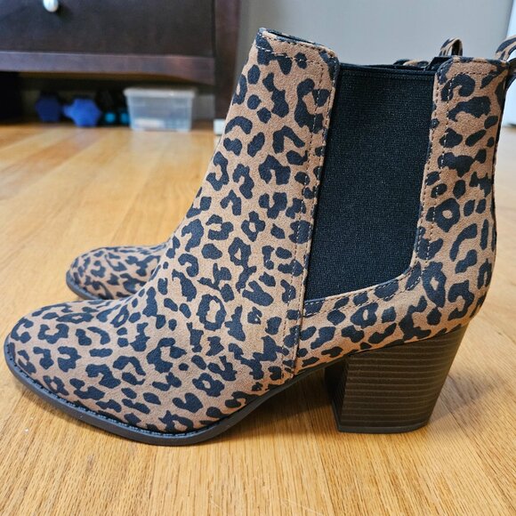 LOFT Outlet Animal Print Ankle Boots - Size 10M - Picture 3 of 4